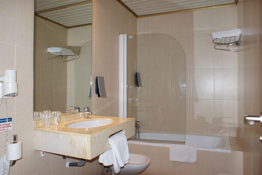 Universal Hotel Granada