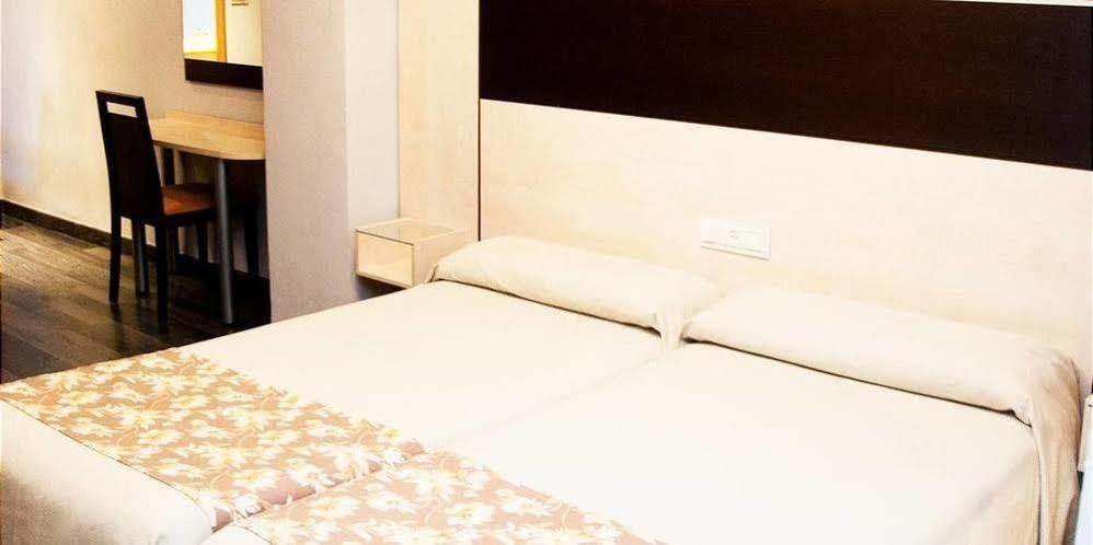 Universal Hotel 3*